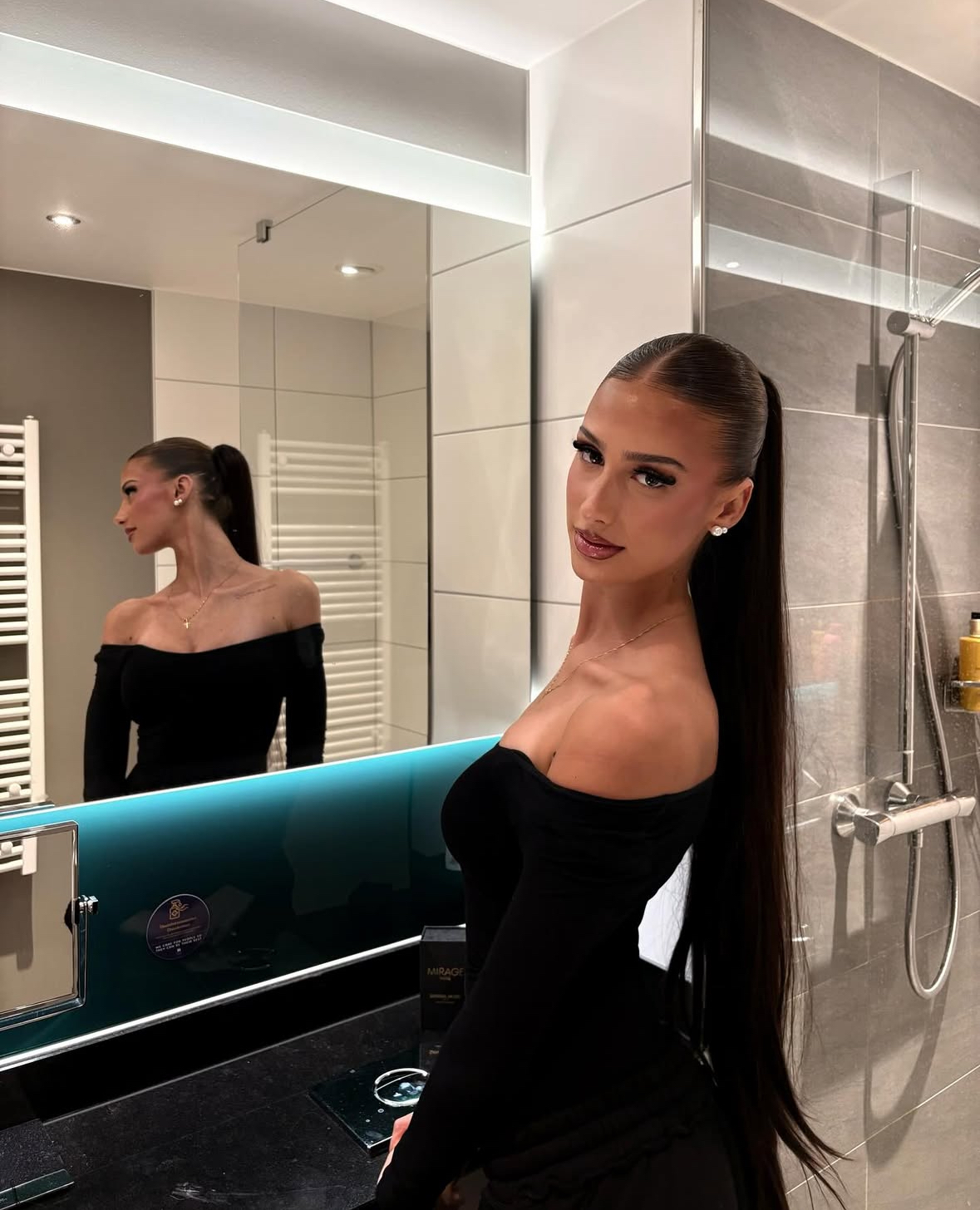 Lorena Kaurinovic Manangement Mklusive